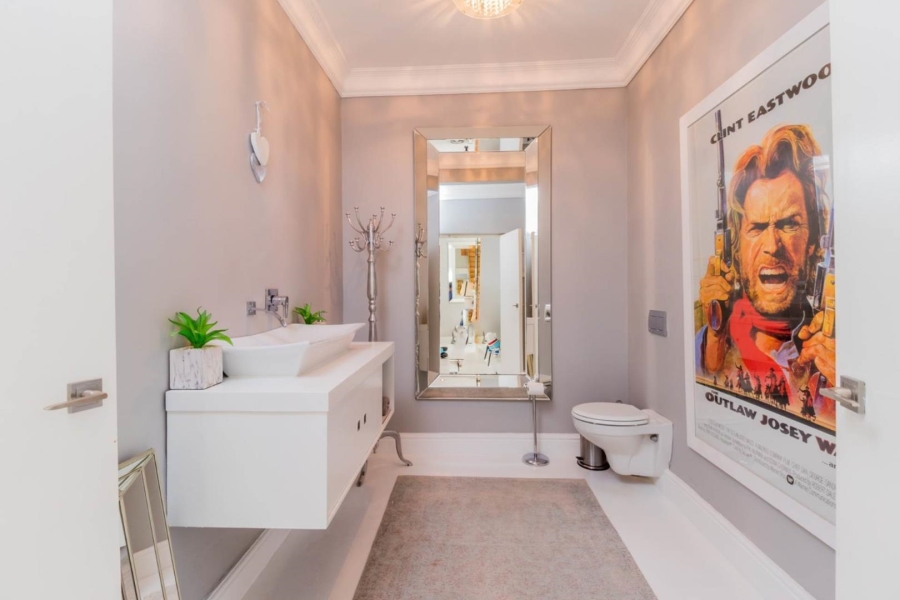 3 Bedroom Property for Sale in Fresnaye Western Cape
